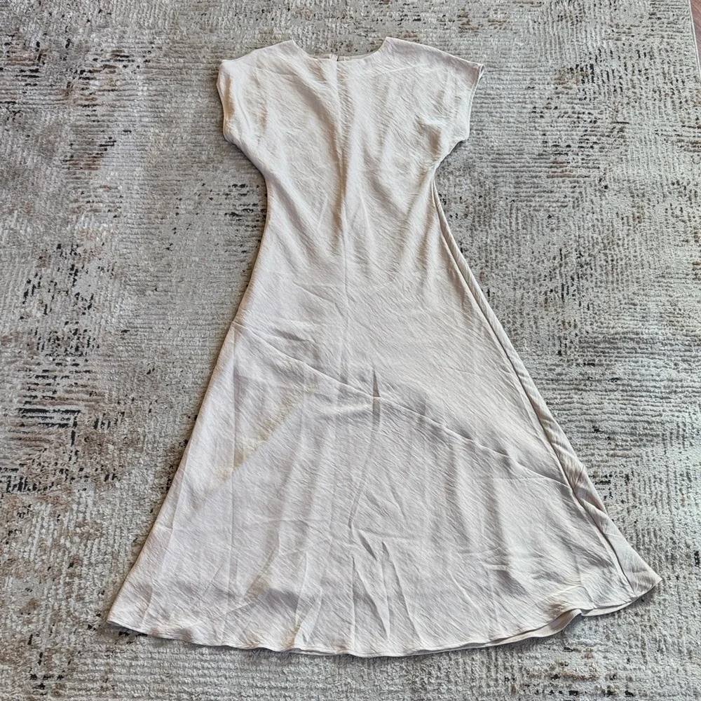 Abercrombie & Fitch Crinkle Satin maxi dress - Picture 2 of 9